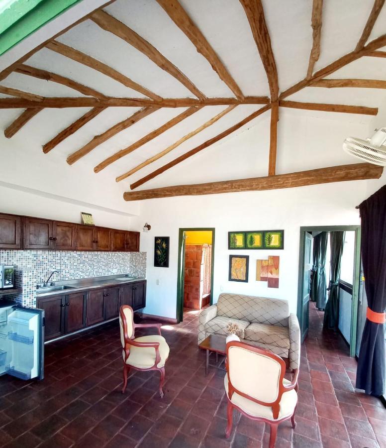 Hotel Mision Santa Barbara Rnt 4799 Баричара Екстериор снимка