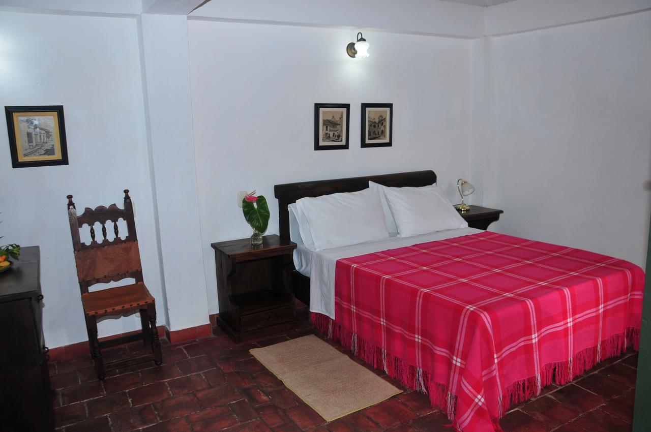 Hotel Mision Santa Barbara Rnt 4799 Баричара Екстериор снимка