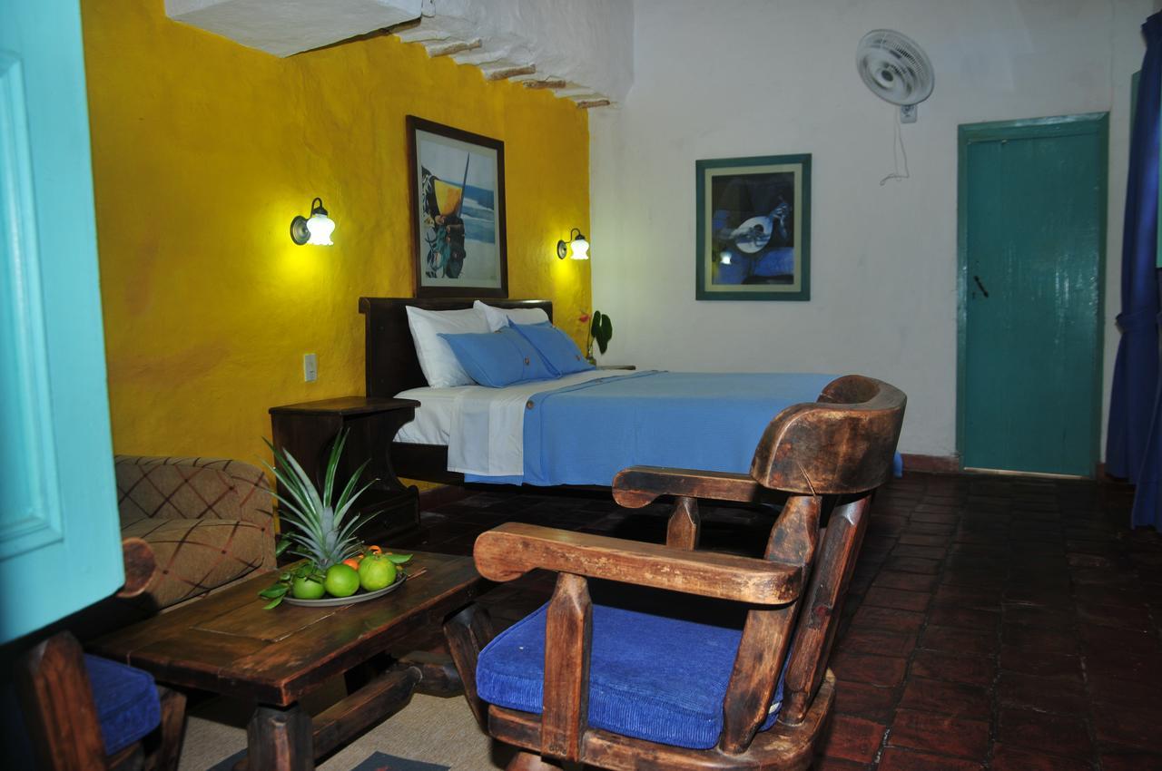 Hotel Mision Santa Barbara Rnt 4799 Баричара Екстериор снимка